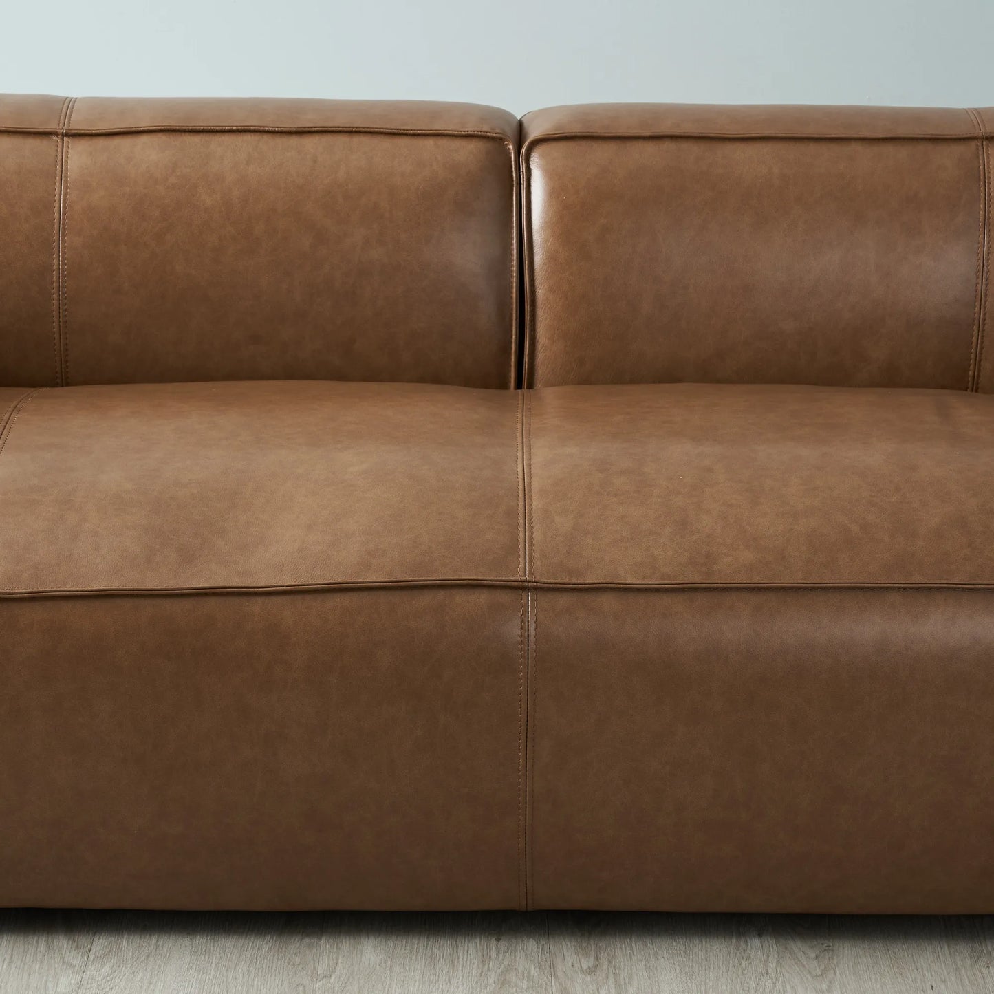 Luxurious Vintage Tan Leather 4-Seater Sofa